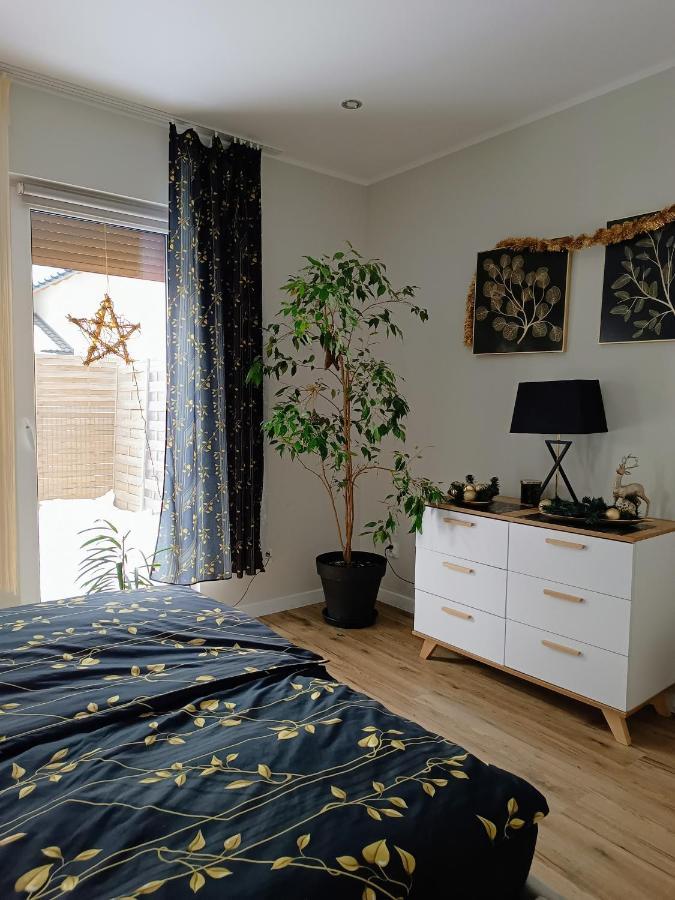 Apartament Przy Kopalni Srebra Тарновськє-Гури Екстер'єр фото